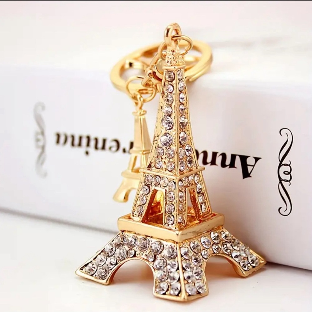NEW❤️ Eiffel Tower Keychain with Sparkling Rhinestones